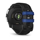 Garmin Instinct 3 Solar GPS Okosóra – 50 mm, Napelemes Töltés (Limited Edition – Homokkő Tok, Fekete/Kék Szilikon Szíjjal)